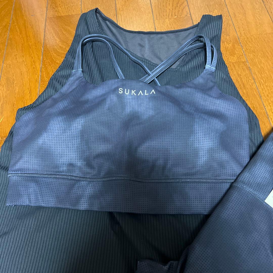 sss　SUKALA ヨガウェア　タンクトップとブラのみ