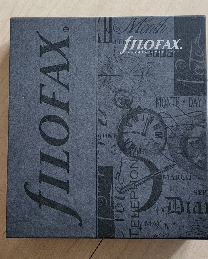 ファイロファックス製A5サイズシステム手帳　黒