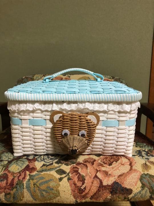 なそさそ様　オーダーくま付きカゴ