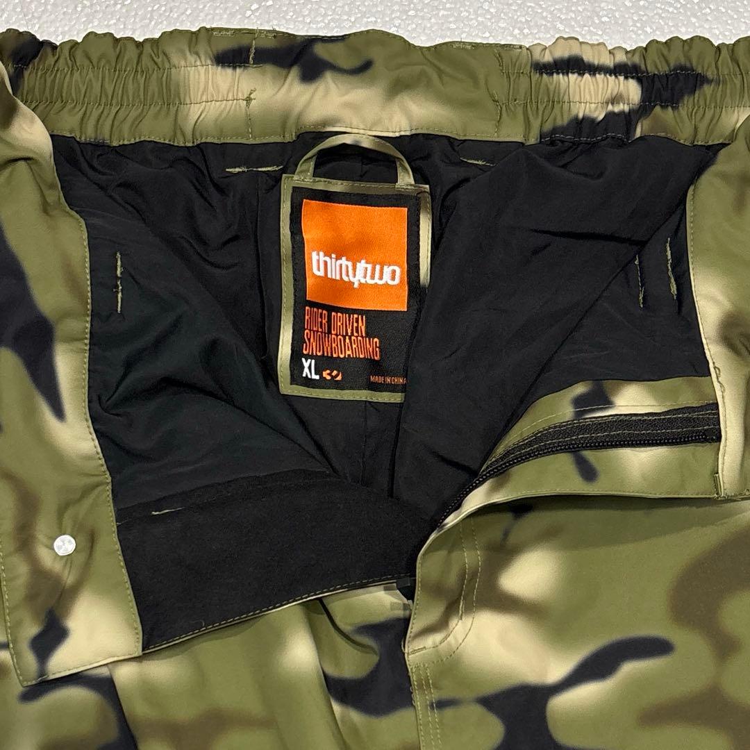 専用【極美品/XL】THIRTY TWO　スノボウェア　セットアップ　上下　カモ