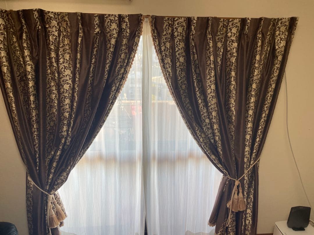 オーダーメイド品 花柄刺繍厚手カーテン ブラウンとアイボリーレース