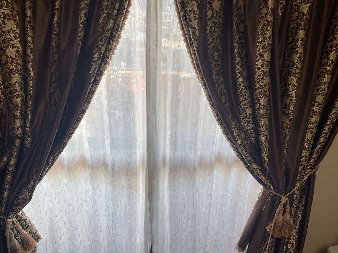 オーダーメイド品 花柄刺繍厚手カーテン ブラウンとアイボリーレース
