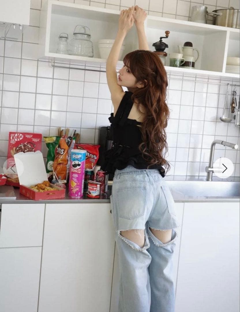 Randy ビジューバックカットワイドデニム