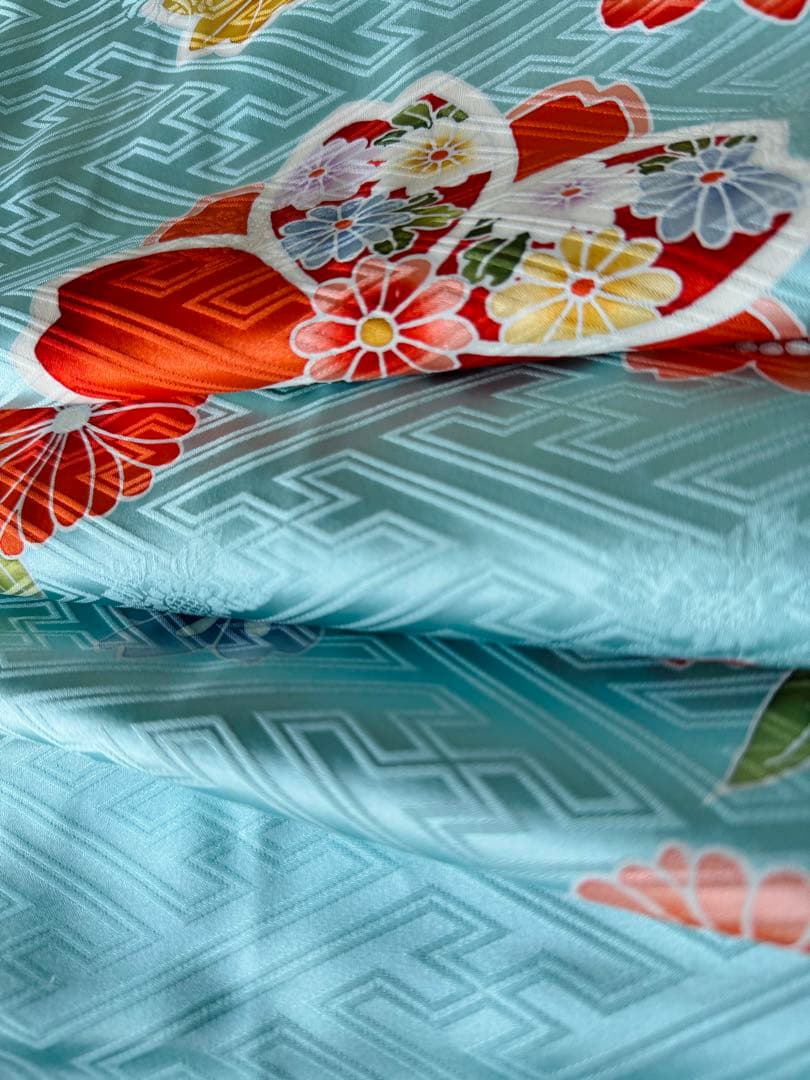 七五三に★逸品　正絹綸子水色に四季花々　七歳着物、作り帯のセット