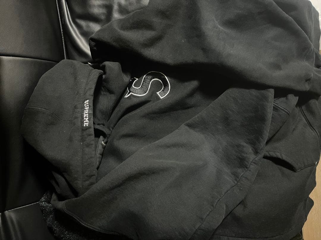 T*様 Supreme ブラック フード付きパーカー　ツノロゴ