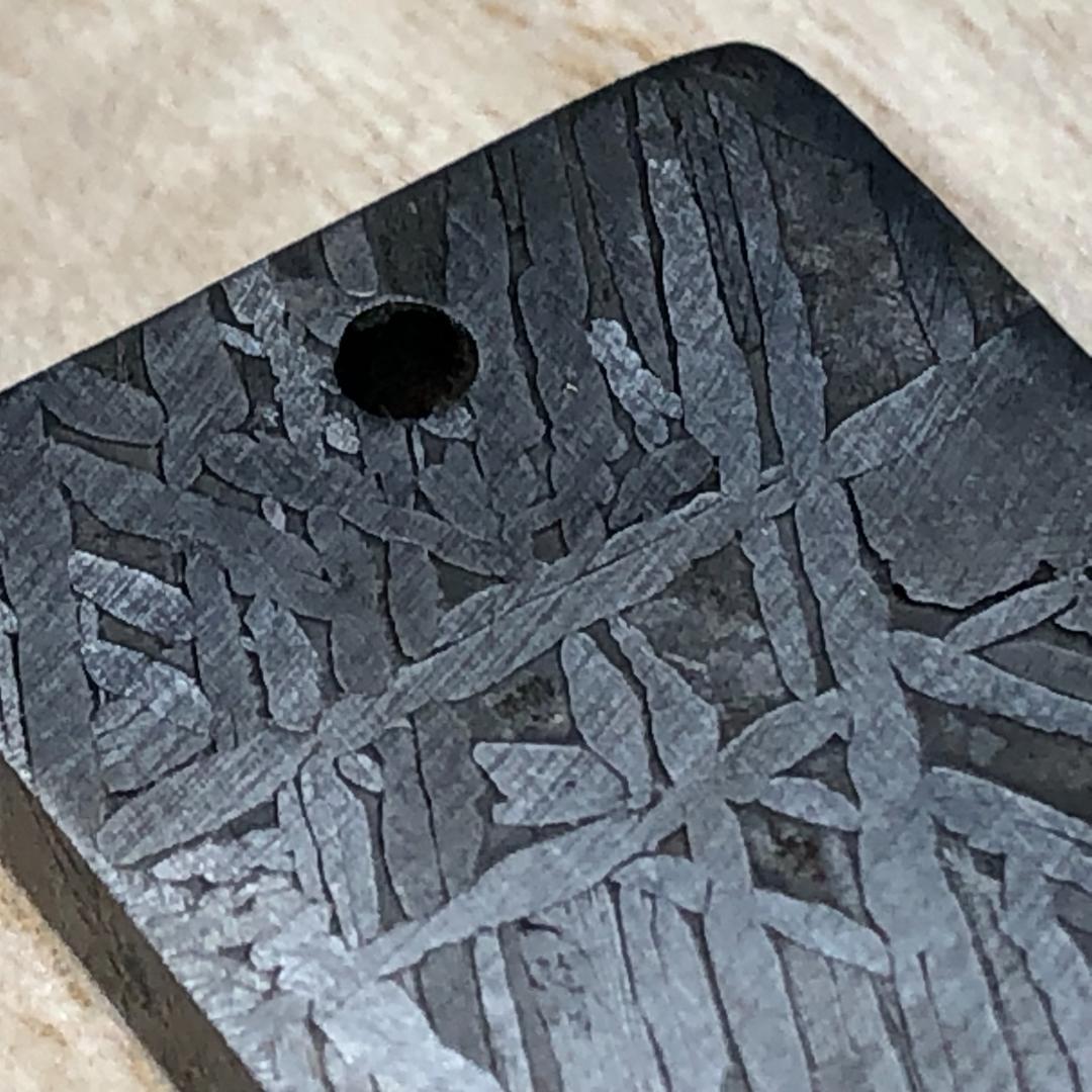 パラサイト隕石　アルタイ隕石 ペンダントトップ　隕石　 重さ約23ｇ　共箱