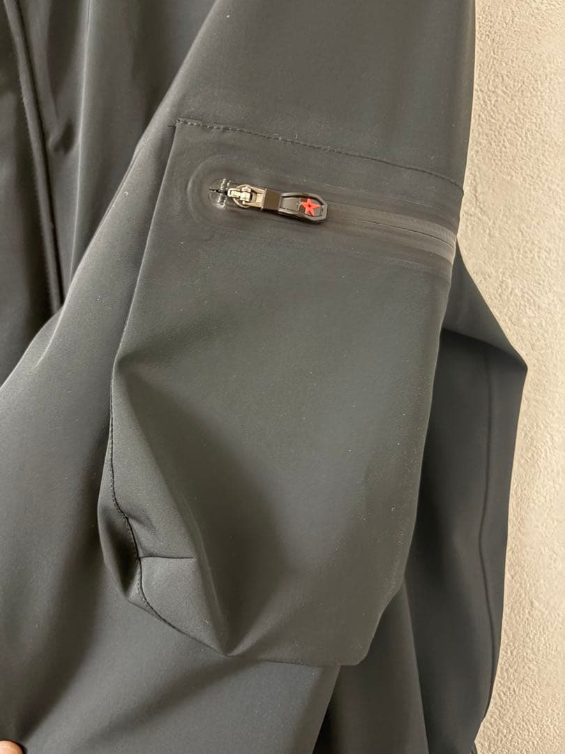 希少完売品BOSS PERFECT MOMENT スノーボードウェア S 国内M