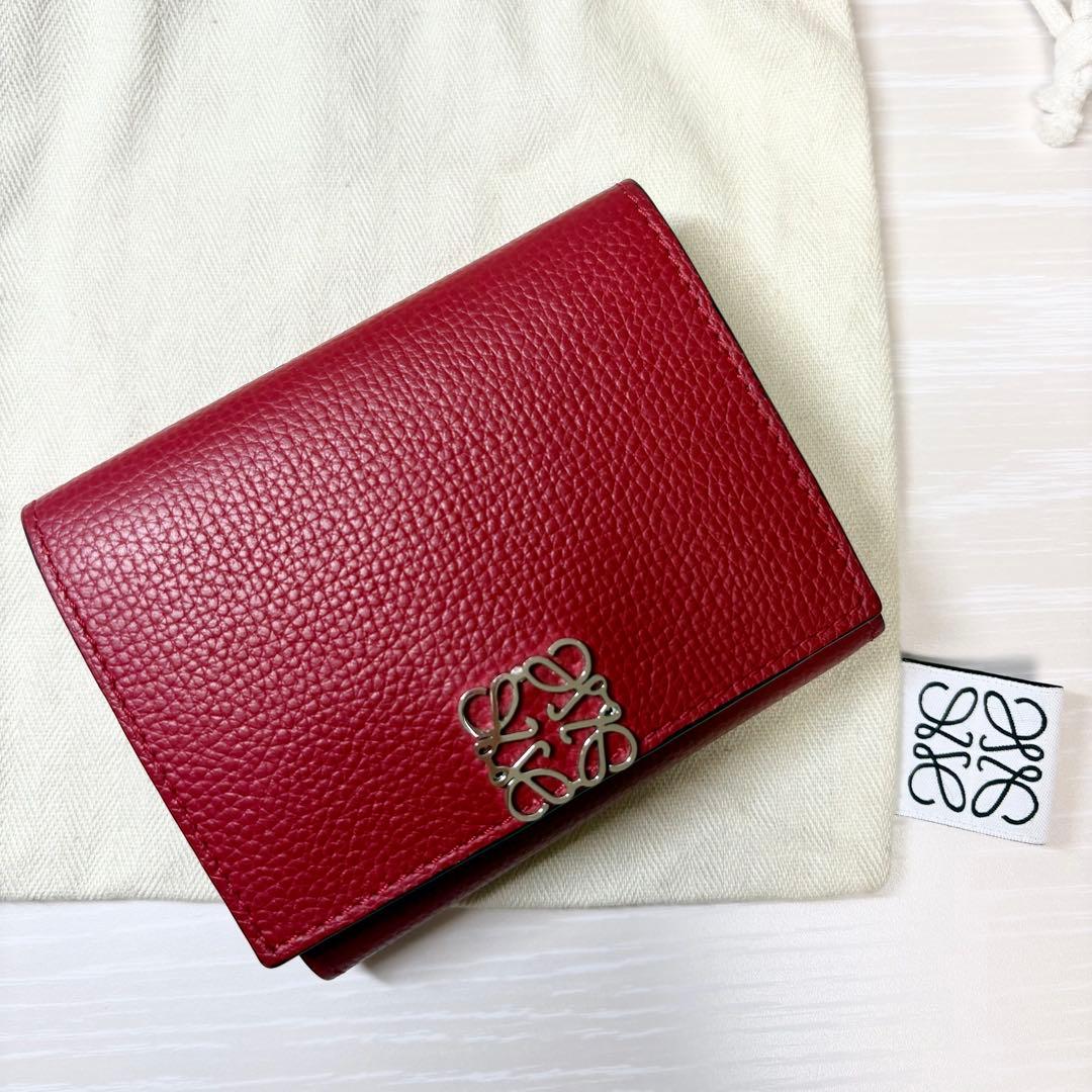 LOEWE トライフォールドウォレット レッド