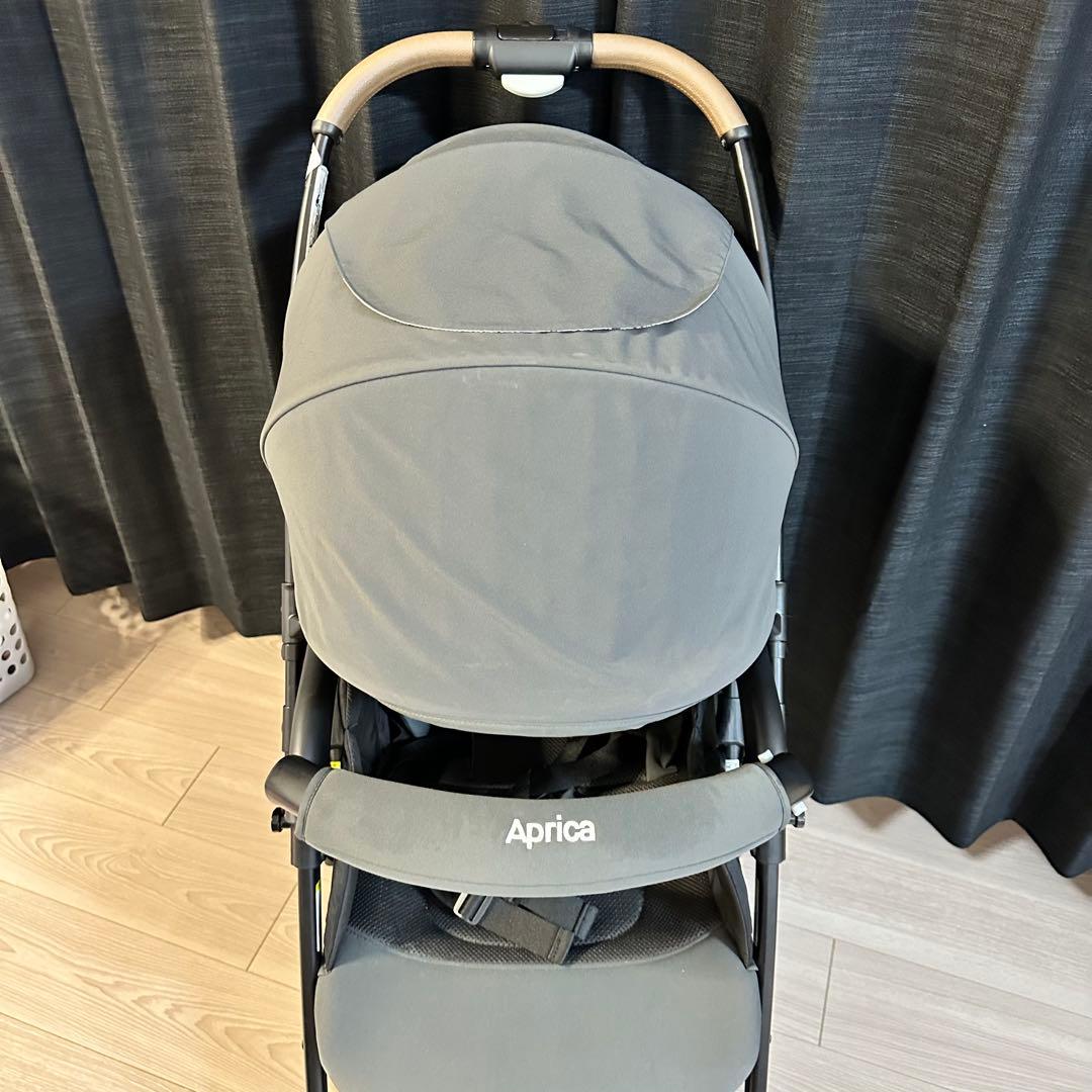 Aprica アプリカ　グレー ベビーカー 折りたたみ式　カルーンエアー