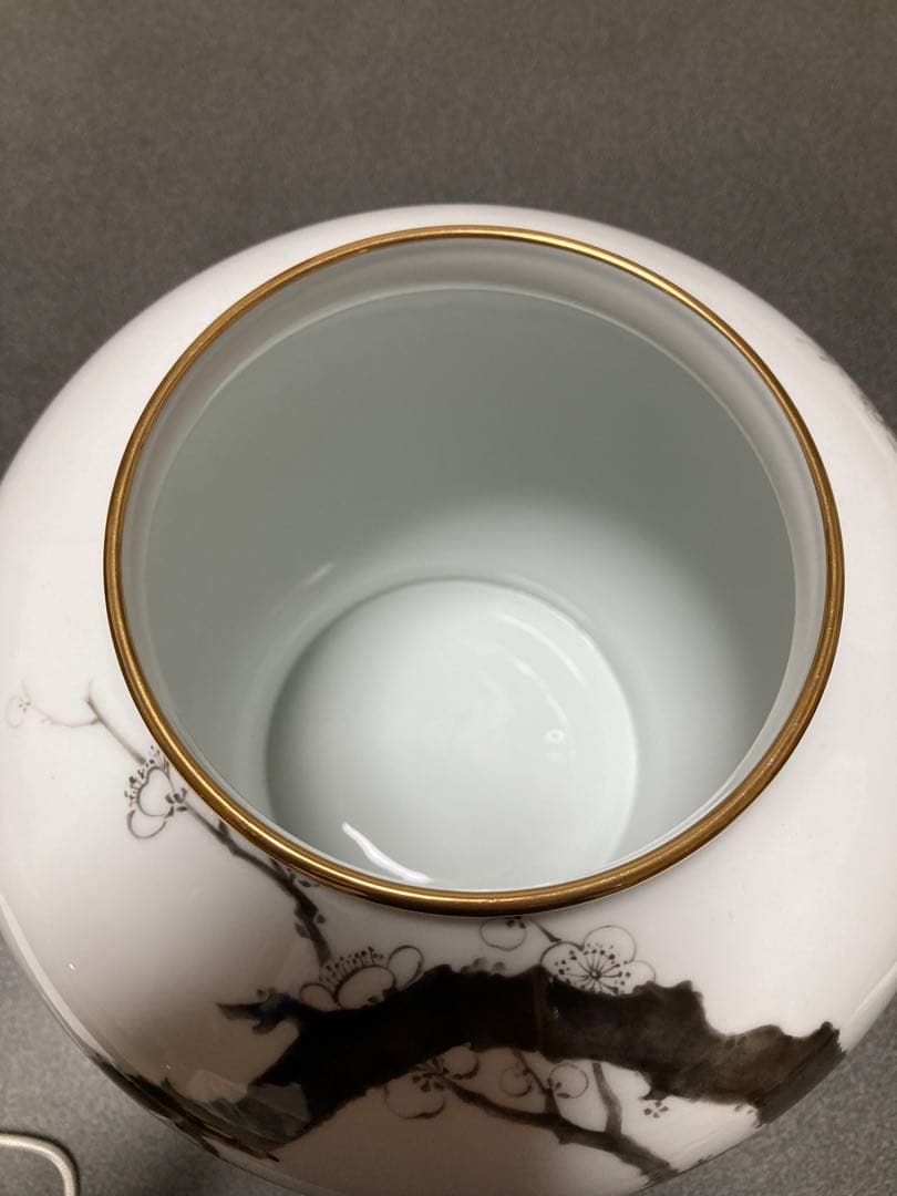 百木春夫作　高級磁器　限定版　桜花瓶皇室担当お値下げ致しました。‼️