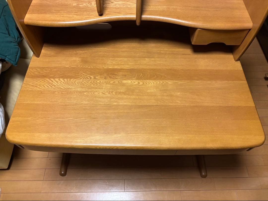 カリモク　学習机　セット販売① 机