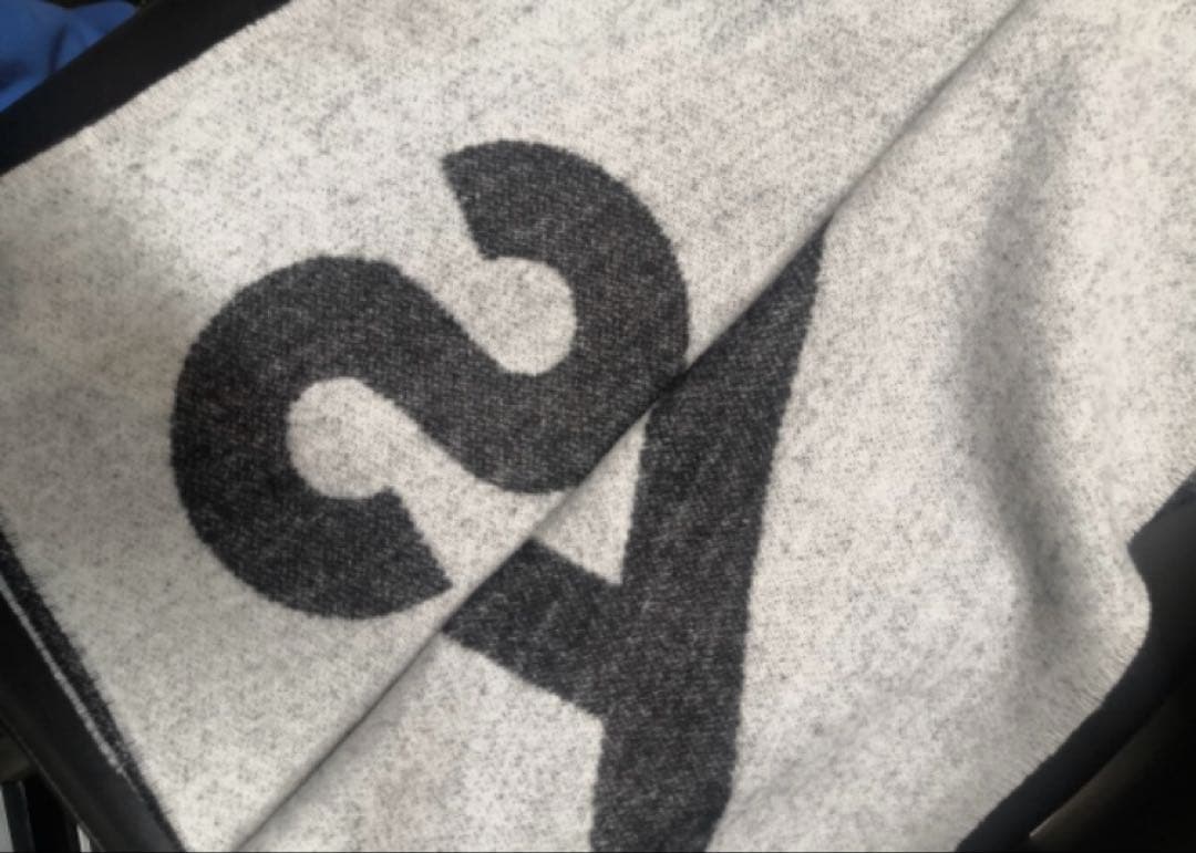 うさ木 アクネ ストゥディオズ Acne Studios ロゴ マフラー