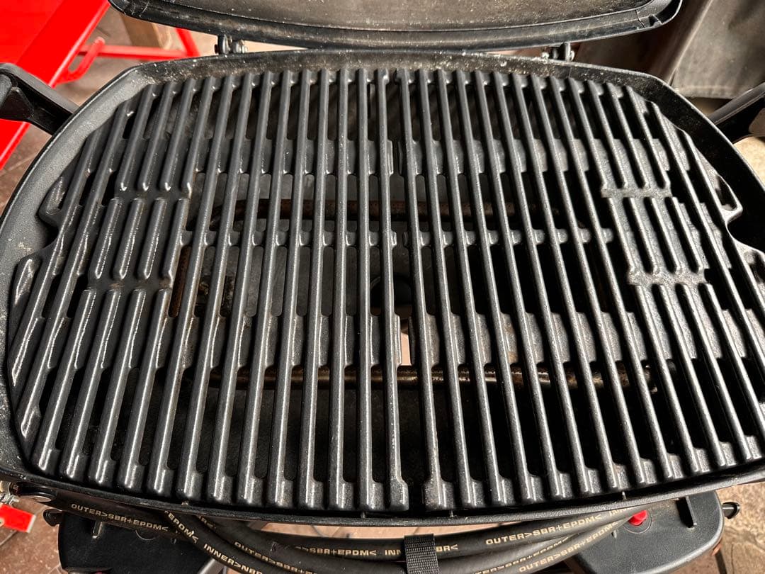 Weber ガスグリル Q2200 カート、カバー付き