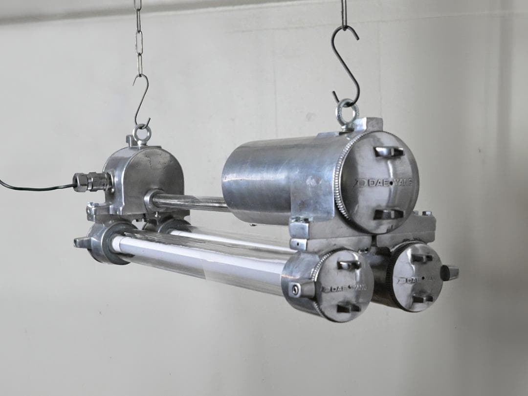 ☆ ビンテージ チューブランプ 蛍光灯 インダストリアル 工業系 3 カフェ ☆