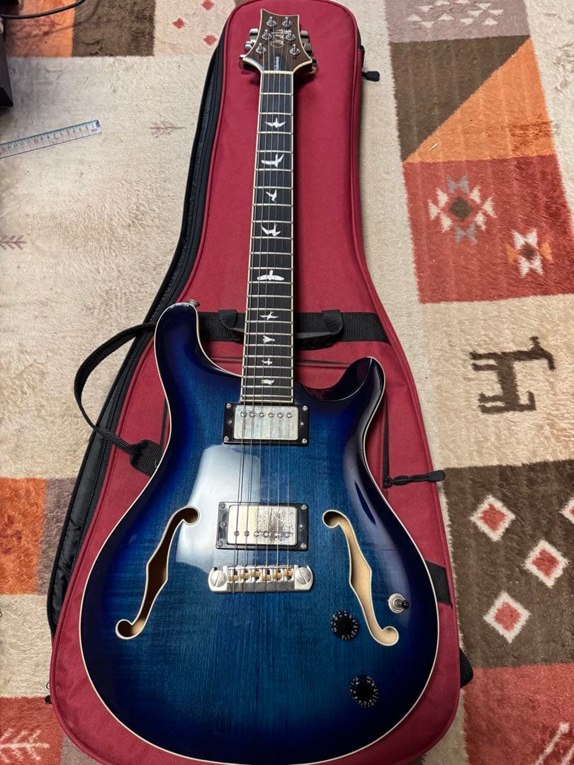 PRS se ホローボディー