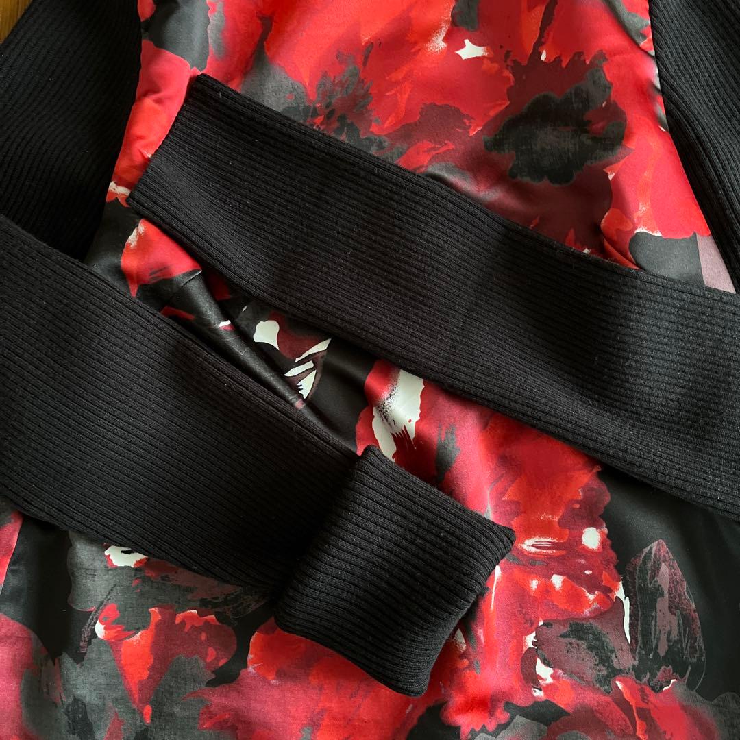 ADORE プルオーバーブラウス　トップス　異素材　光沢花柄プリント＋ニット