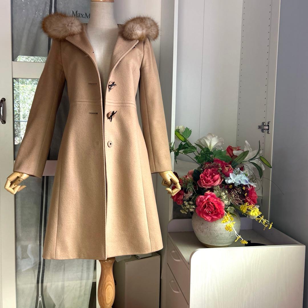 美品　トッカ やや艶ある上質カシミヤ98%使用材美しいシルエット　ロングコート