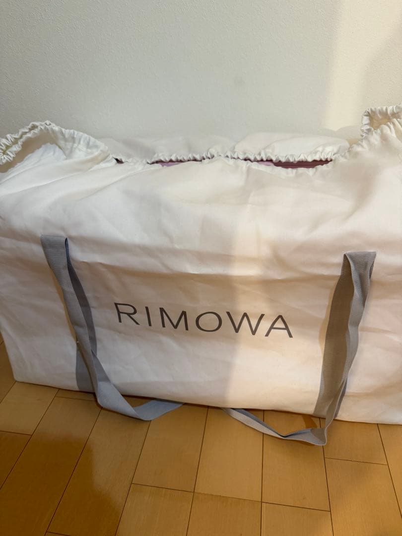 完売RIMOWA ピンク キャリーケース トランク　限定
