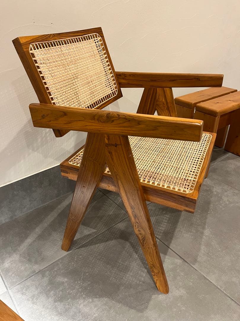 Vレッグオフィスチェア ピエール・ジャンヌレ リプロダクト