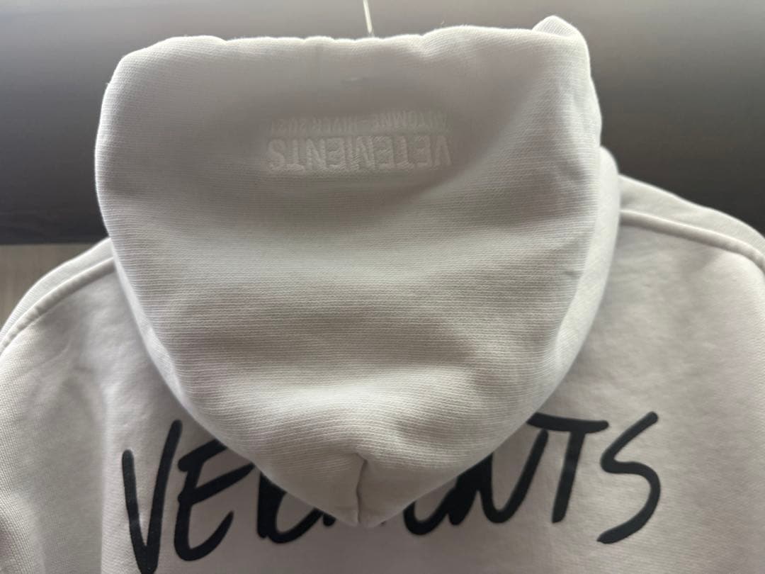 VETEMENTS グレー パーカー