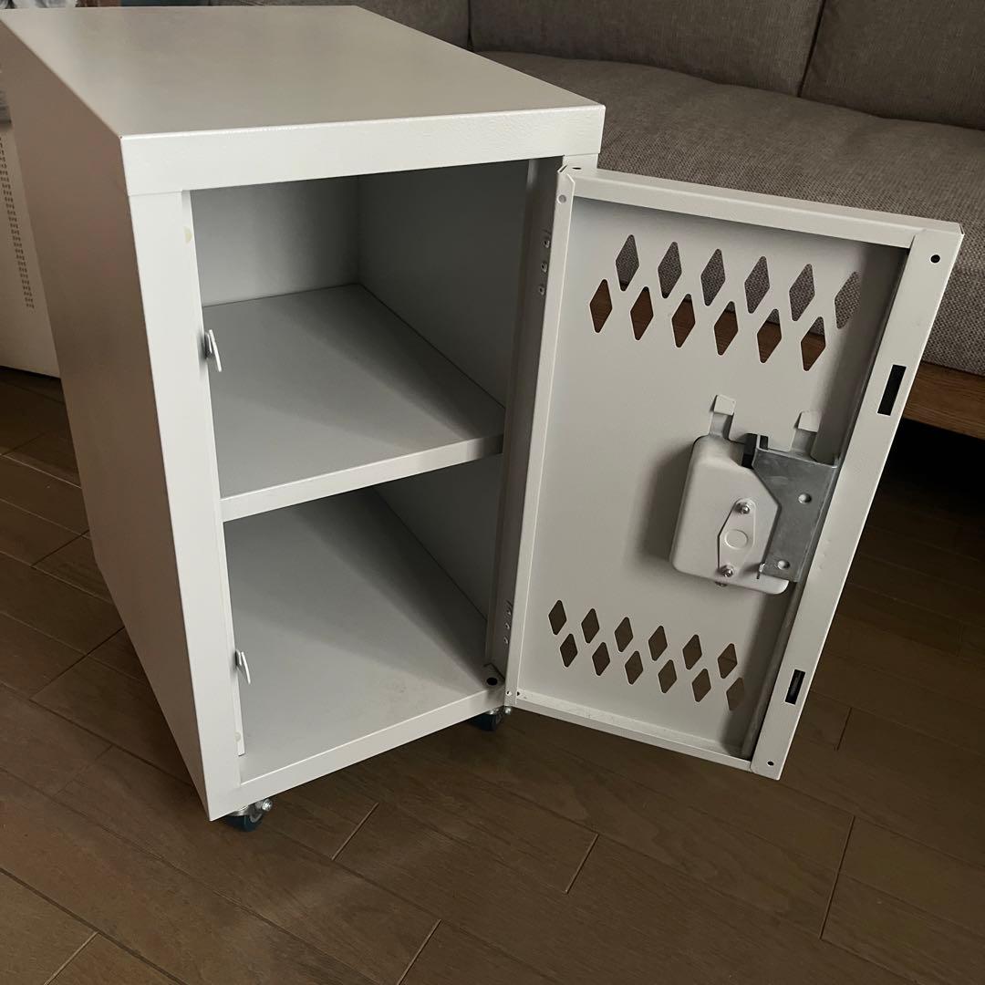 【美品】スチールチェスト キャスター付き アイボリー TPN-40IV