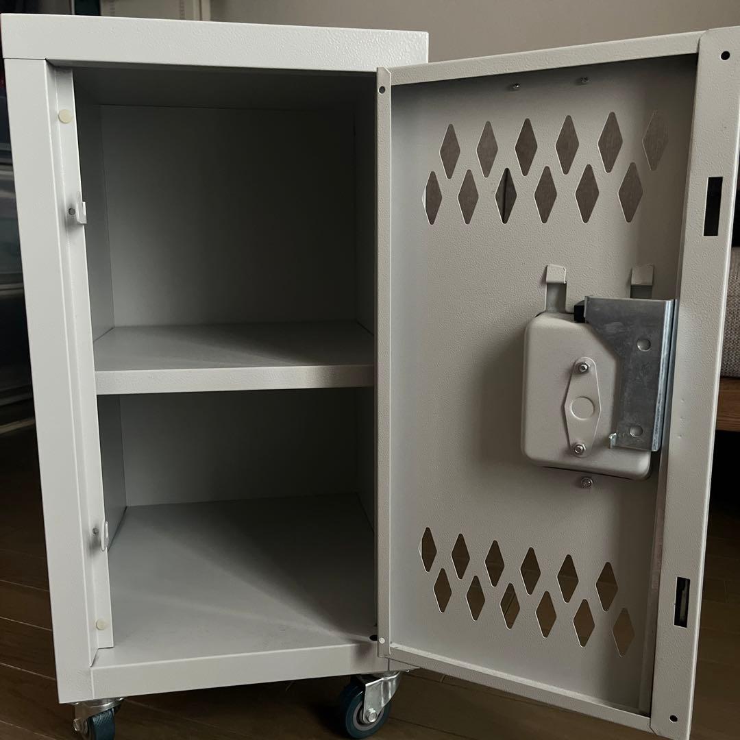 【美品】スチールチェスト キャスター付き アイボリー TPN-40IV