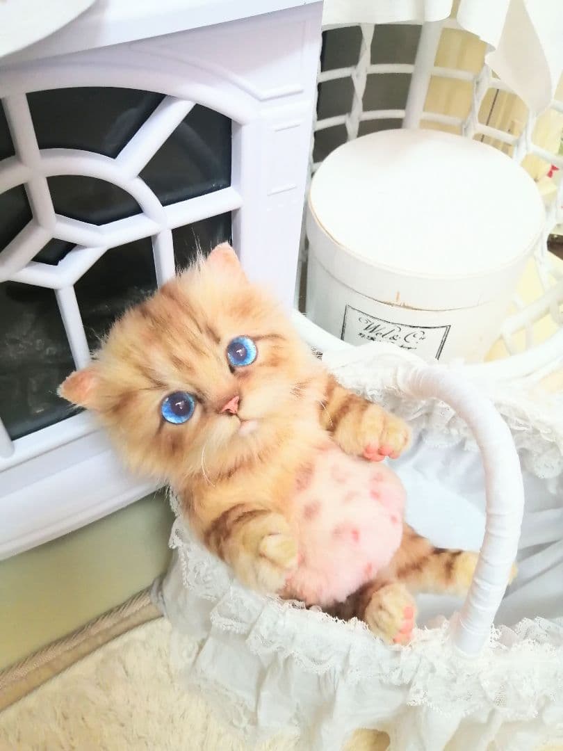 猫ちゃん♡親子♡ママとベビー♡虎柄♡アートドール♡ぬいぐるみ♡かご♡