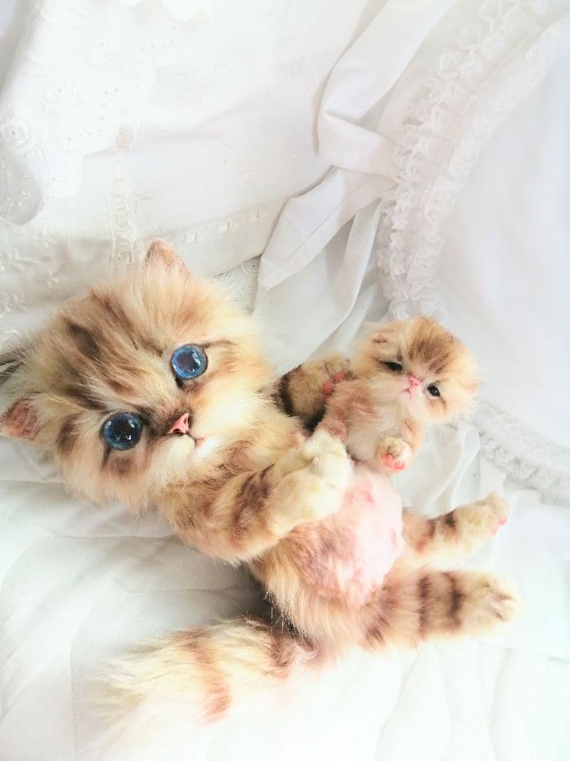 猫ちゃん♡親子♡ママとベビー♡虎柄♡アートドール♡ぬいぐるみ♡かご♡