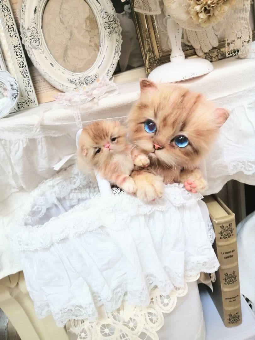 猫ちゃん♡親子♡ママとベビー♡虎柄♡アートドール♡ぬいぐるみ♡かご♡