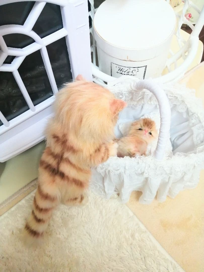 猫ちゃん♡親子♡ママとベビー♡虎柄♡アートドール♡ぬいぐるみ♡かご♡