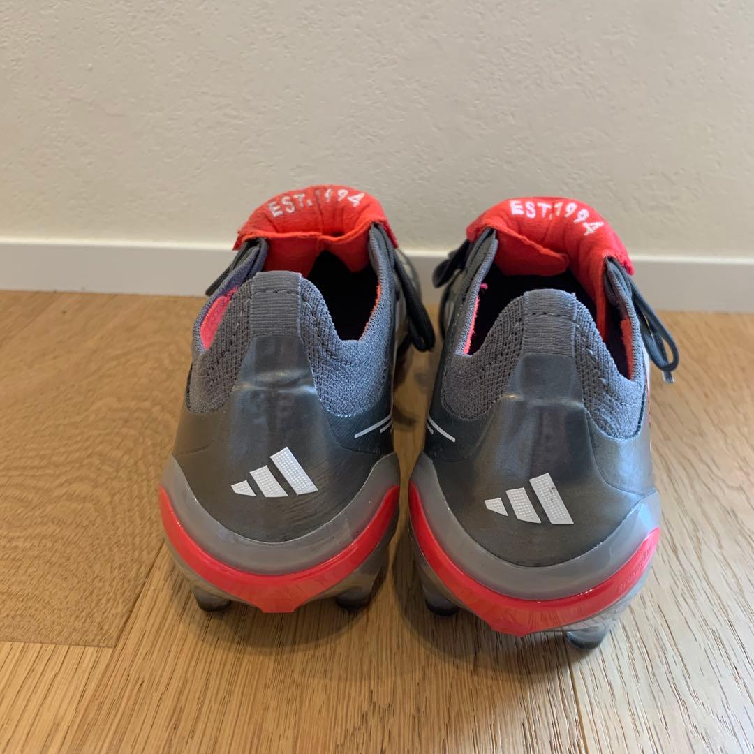 アディダス　プレデター　サッカースパイク