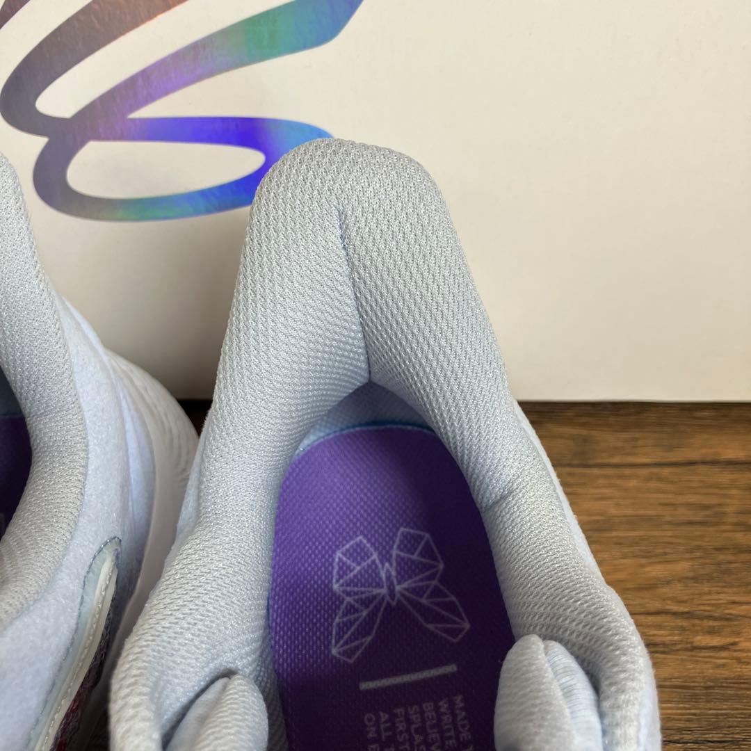 （K26044）★美品★ アンダーアーマー カリー フロー9 27.5㎝