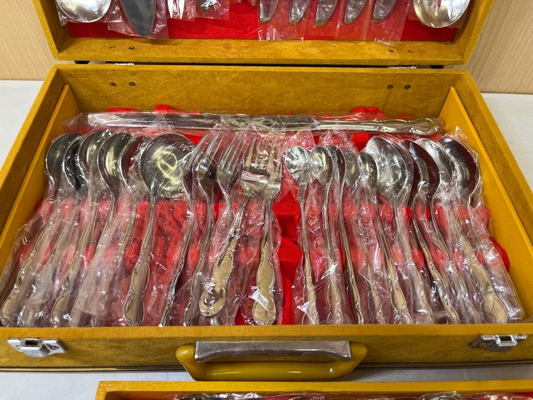 M405 未使用品 18-8ステンレス製洋食器 カトラリーセット 東栄美器