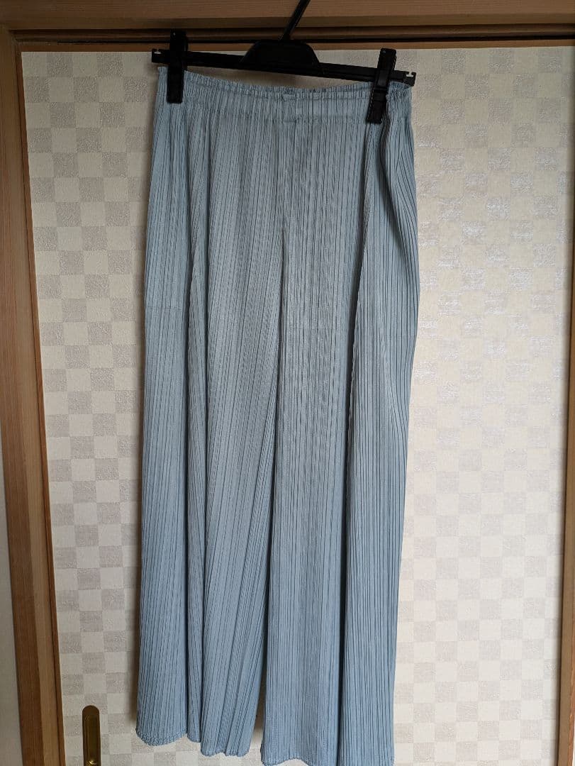 イッセイミヤケPLEATS PLEASE ライトブルー プリーツパンツ