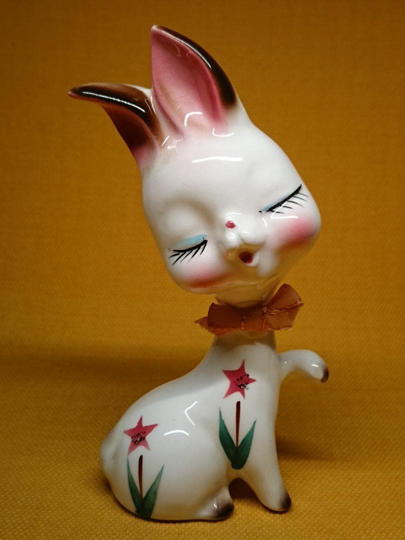 【美品】ウサギ　兎　白兎　陶器　置物　インテリア　工芸品　美術品　A1067