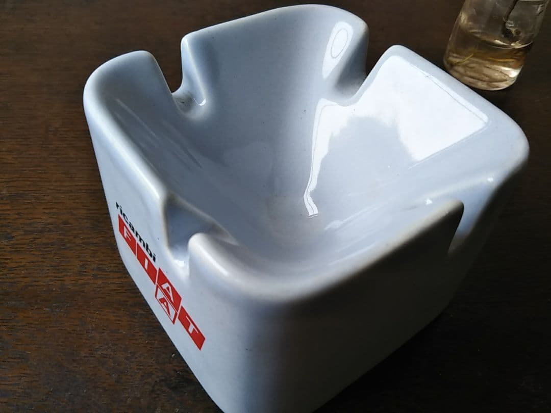 フィアット　灰皿　アルファロメオ　ランチア　アバルト