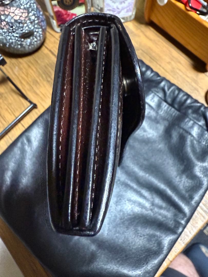 ワイルドスワンズ　ウェイブ　クロコダイル　チョコ