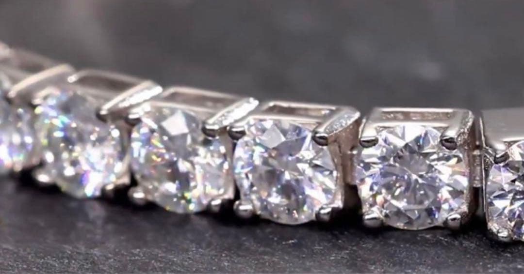 【格を纏う】10ctモアサナイト×S925 テニスチェーンブレスレット｜証明書付