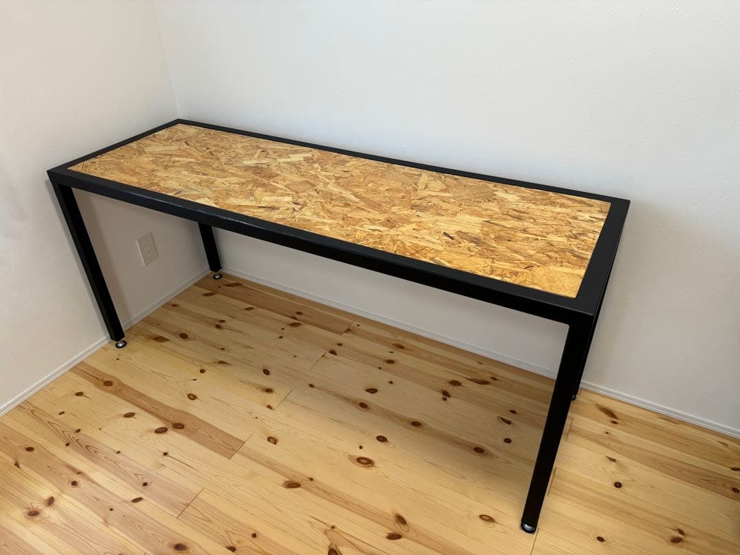 無骨な鉄脚×OSB天板 ワークテーブル（作業台 / PCデスク）【引き取り可】