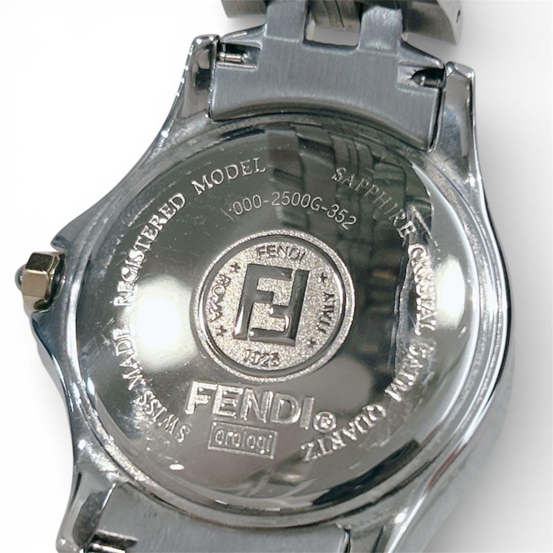 専用❣️箱付き　FENDI 2500G クォーツ腕時計 メンズ ユニセックス