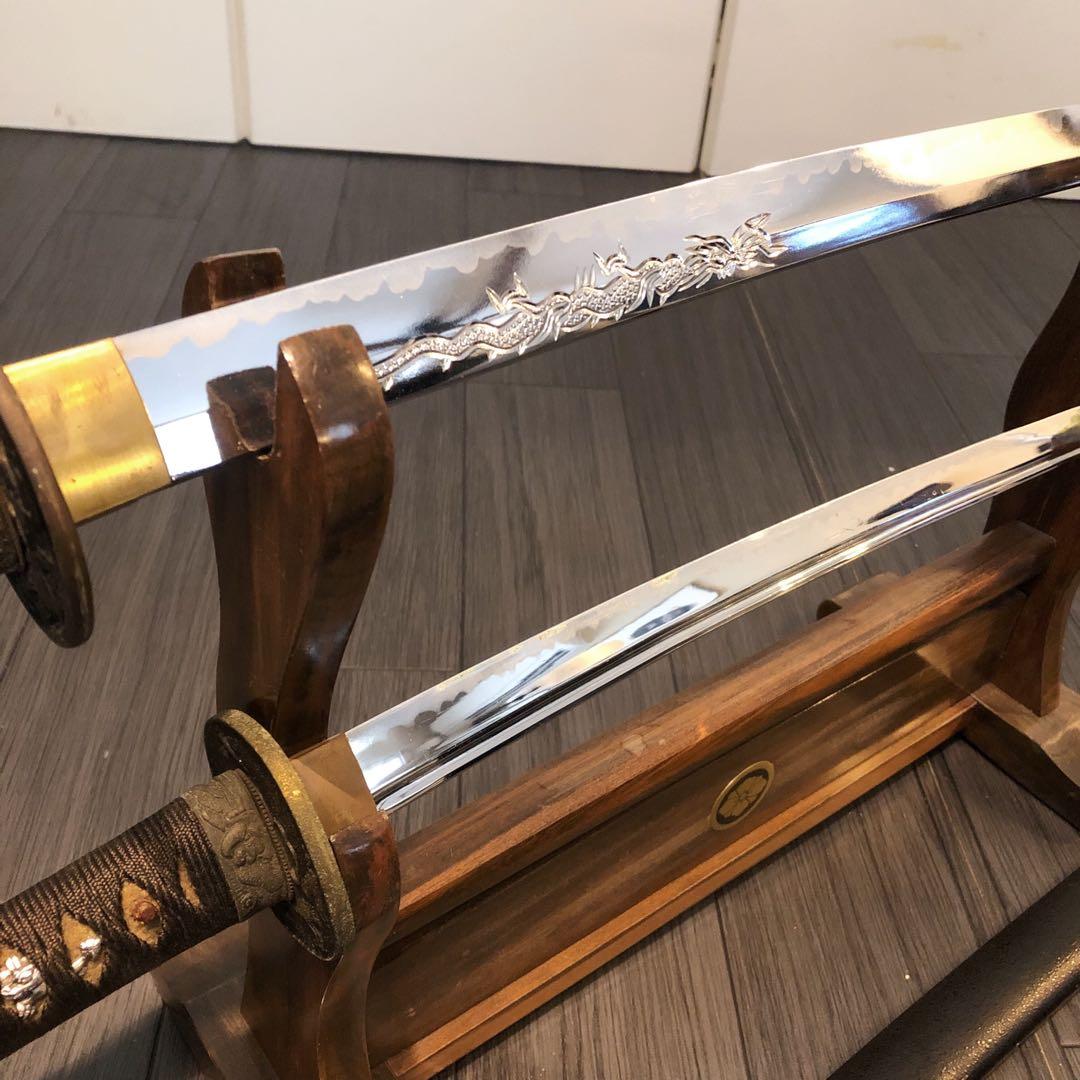 本格模造刀　優刃紋刀身　樋入り　龍刻印　太刀　脇差　大小セット　緑拵え