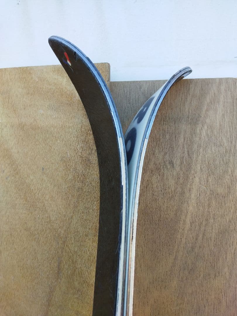 ROSSIGNOL ロシニョール　スキー　板　黒　SOLARIS