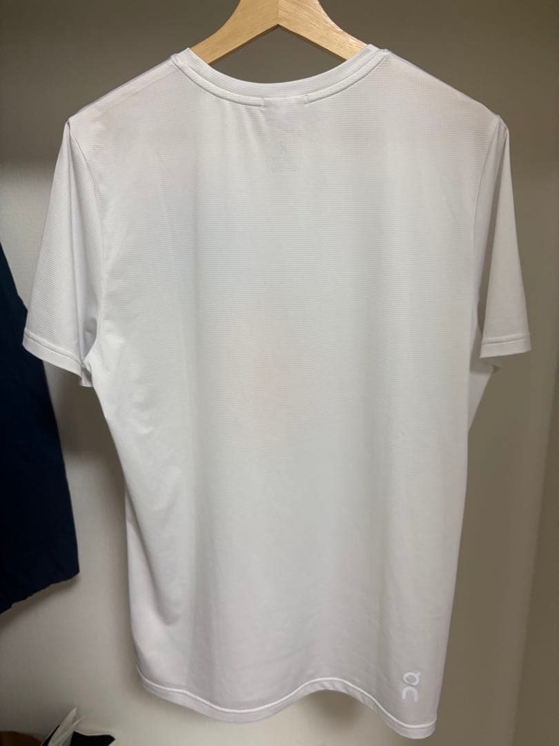 ウォーキング・ランニングウェア On Core T