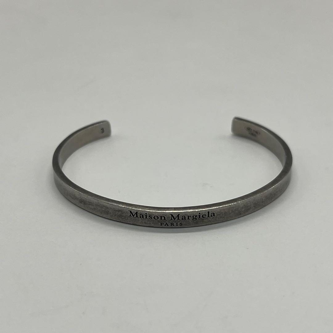 メゾン マルジェラ MAISON MARGIELA ロゴ カフ バングル SV