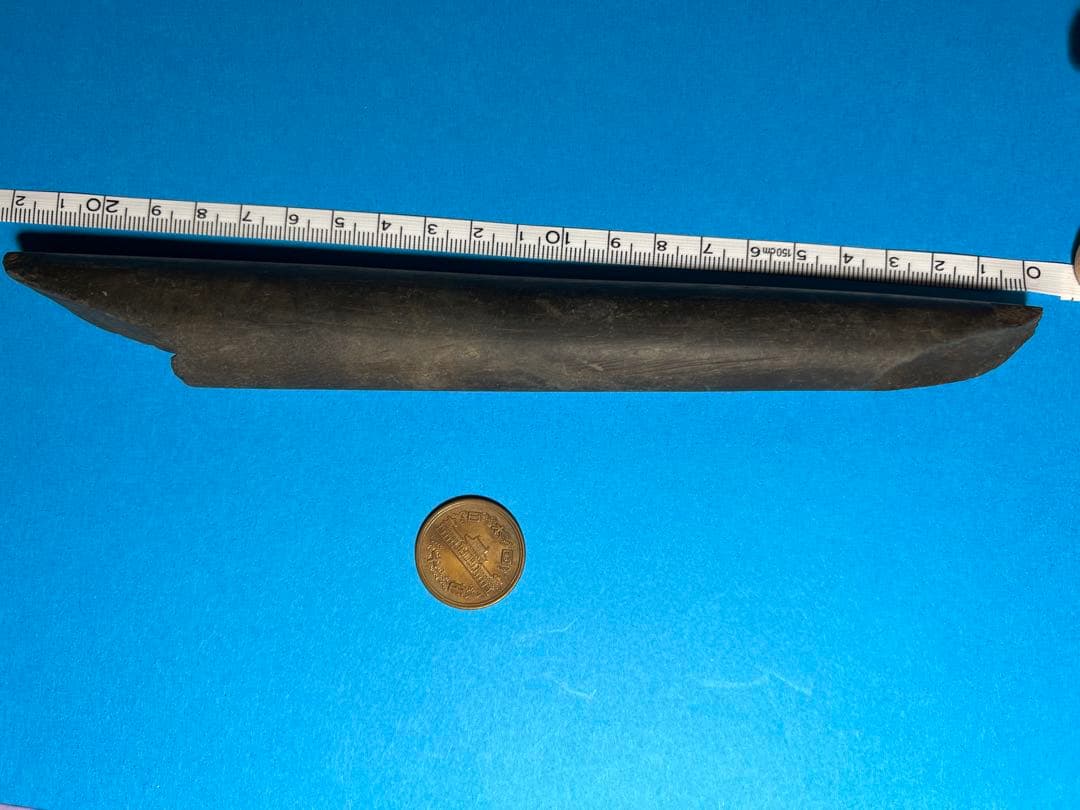 石器　石棒の真ん中　v26