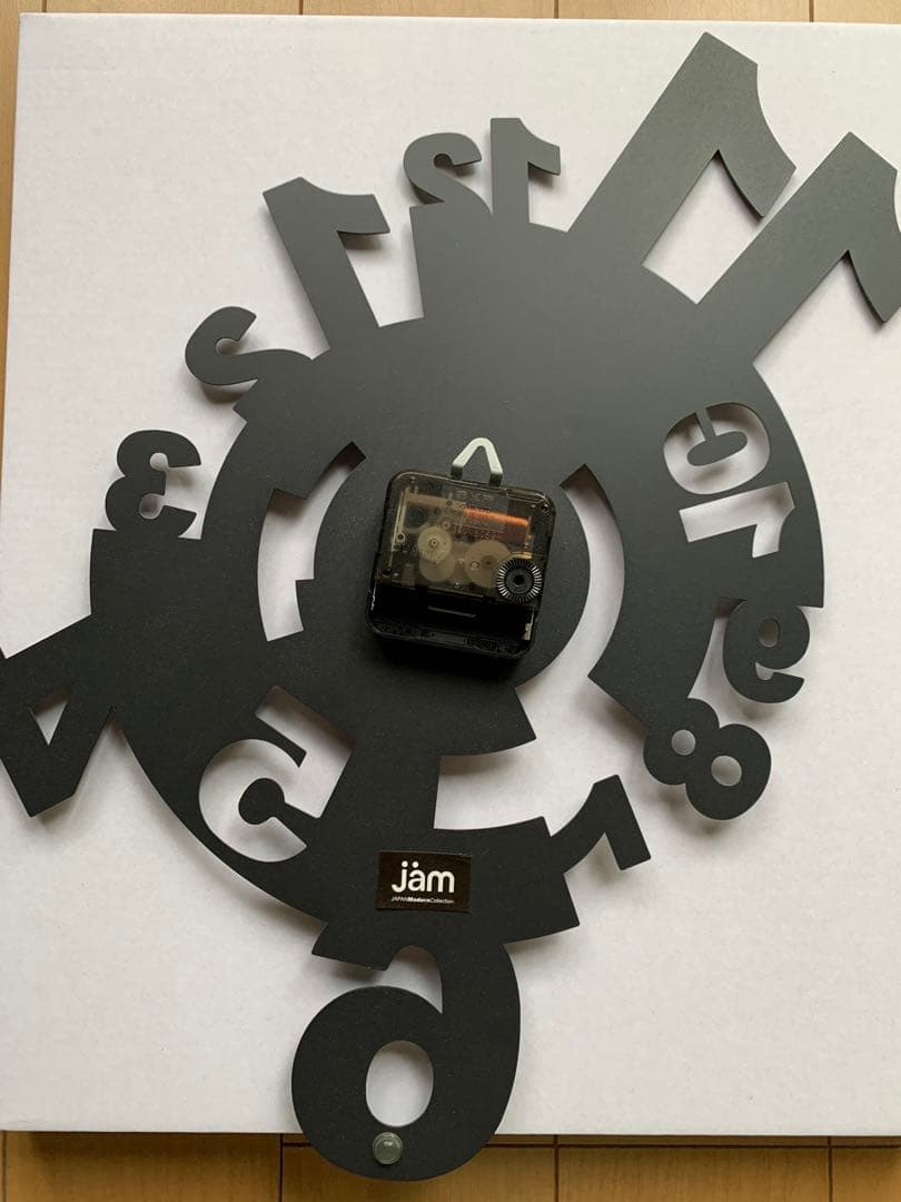 壁掛け時計　デザイン時計　時計　モダン　おしゃれ　アナログ