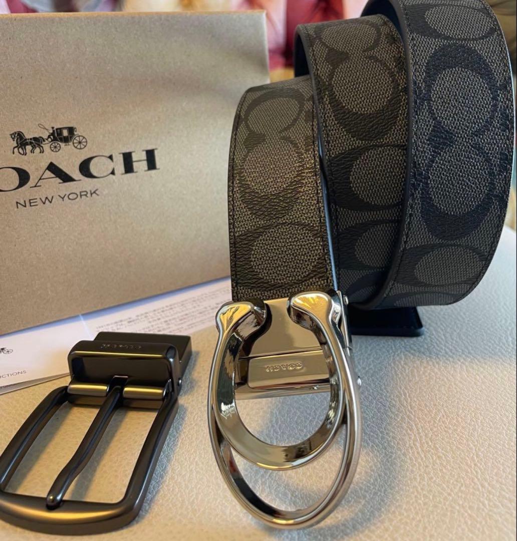 COACH シグネチャーフリーサイズリバーシブルベルトギフト箱付き