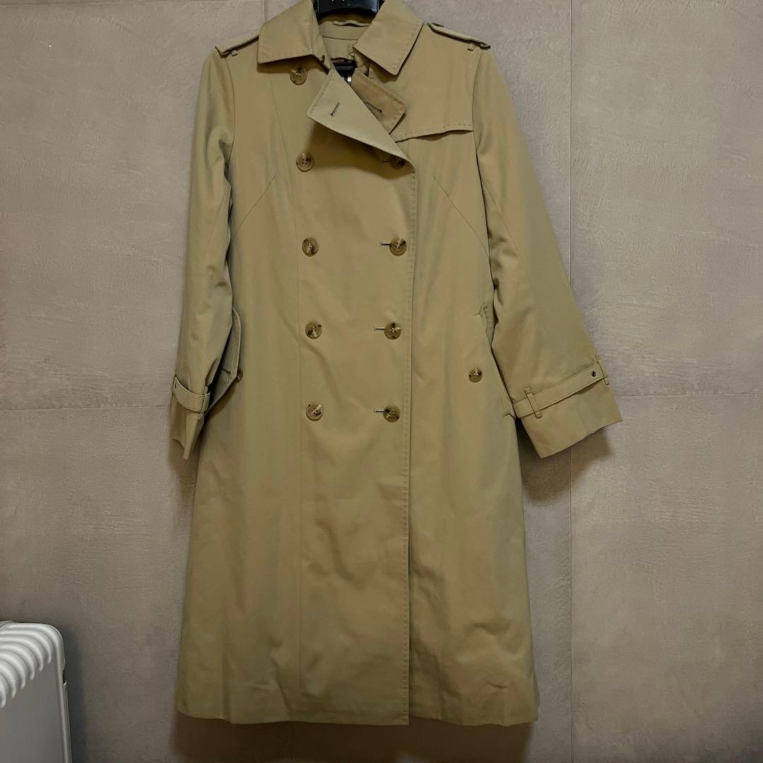 ベージュ トレンチコート