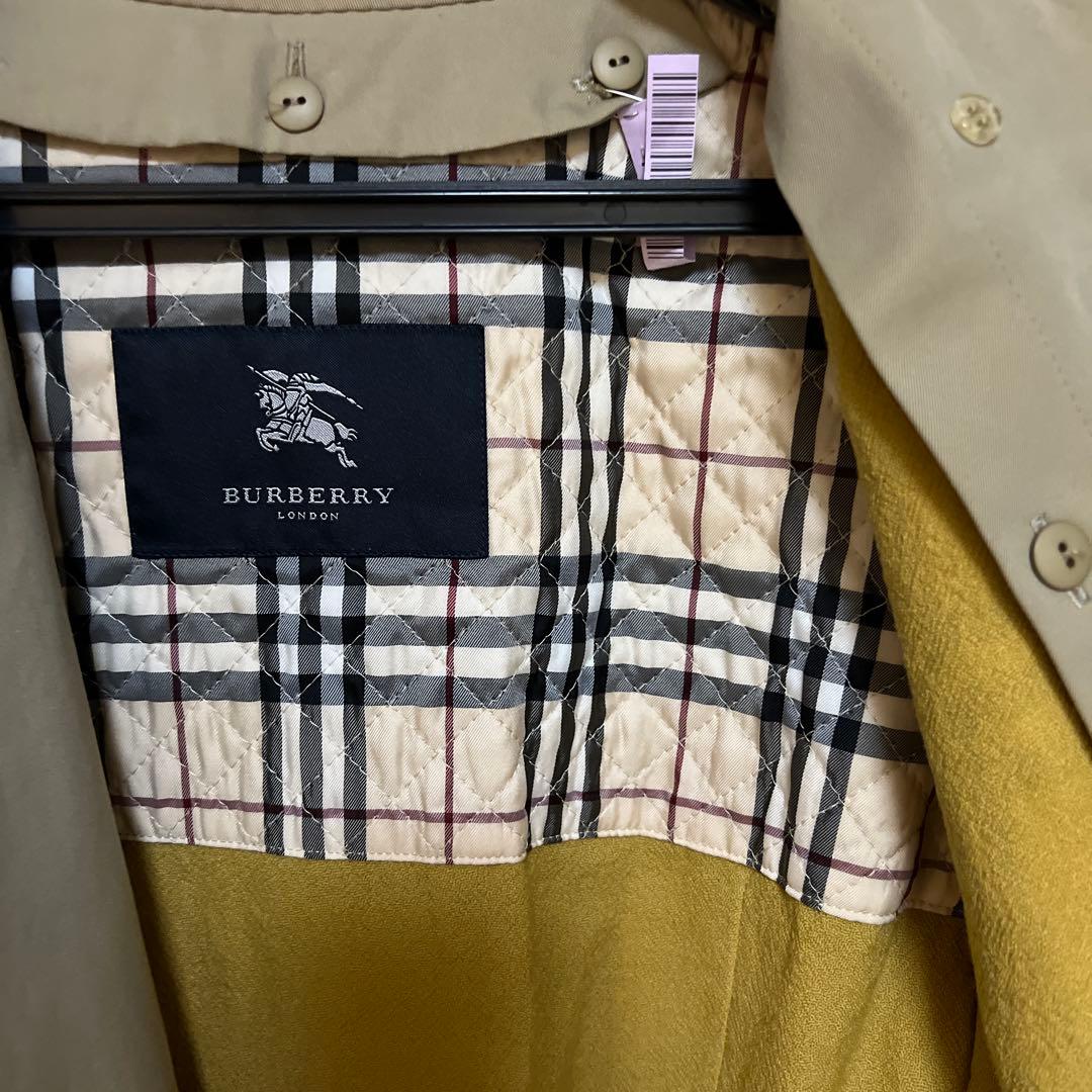 ベージュ トレンチコート