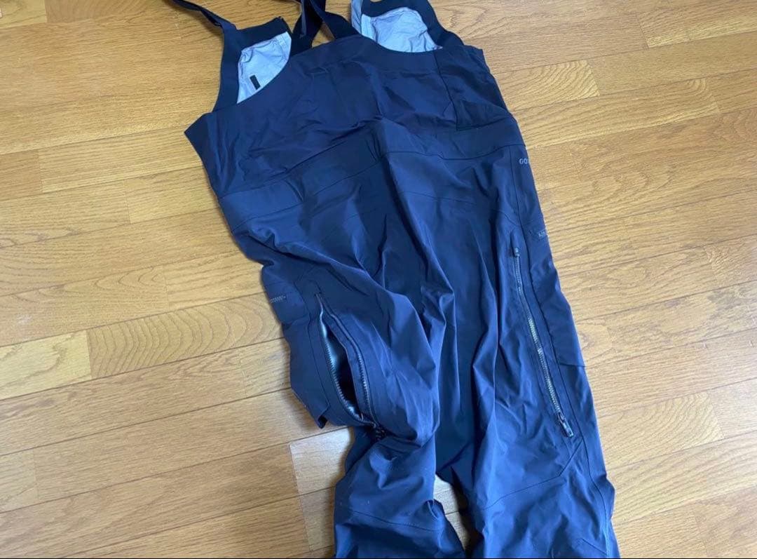 バートン（ak ）GORE-TEX ビブパンツ　Lサイズ